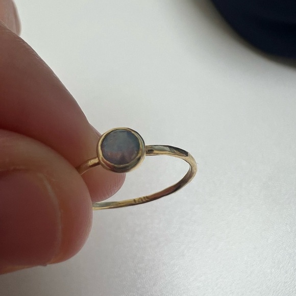 Gold Opal Ring - Picture 2 of 3
